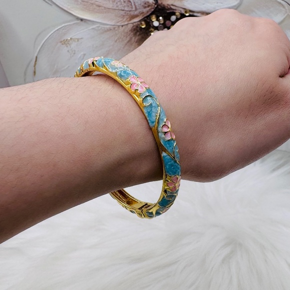 Cotton Candy Blue & Pink Flower Enamel Cloisonne Bracelet Bangle - Picture 6 of 7
